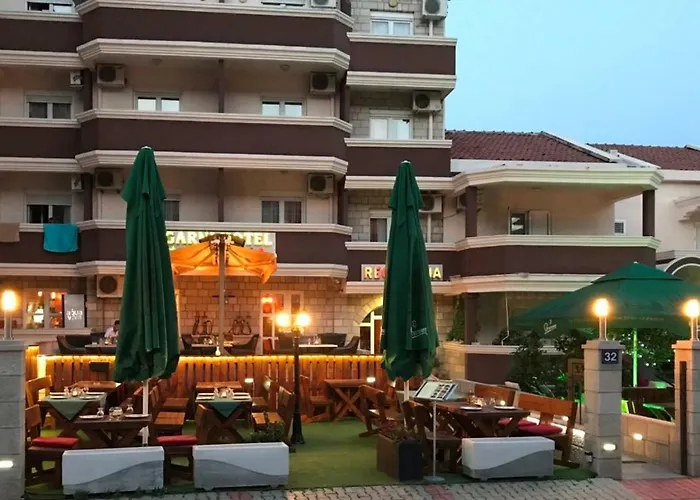 Hotel Mena