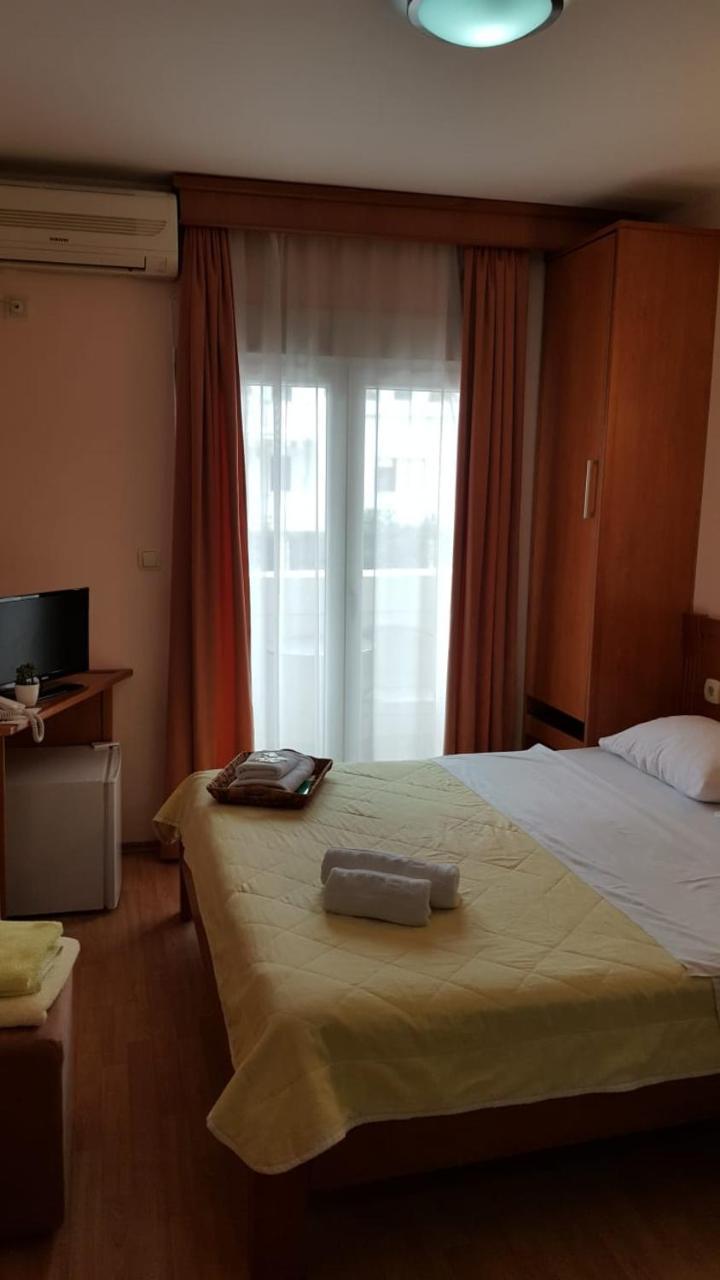 Hotel Mena