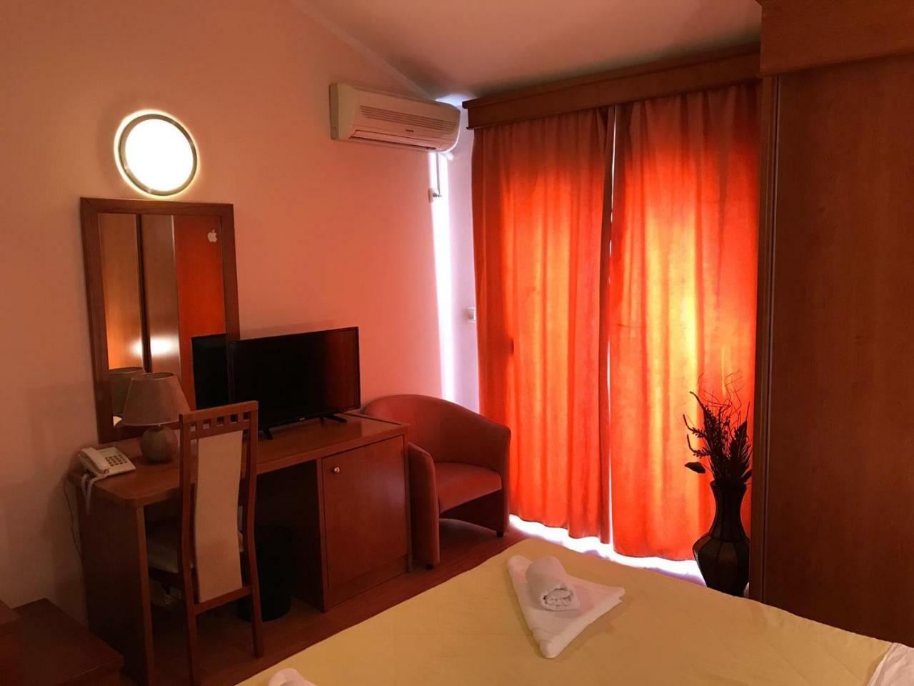 Hotel Mena Budva